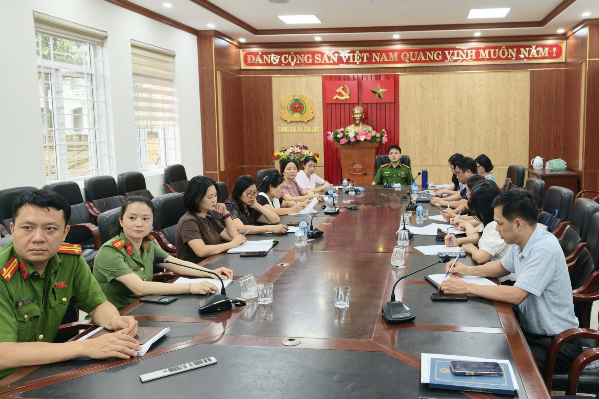 Công an xã Gia Lộc tổ chức tuyên truyền đảm bảo an toàn thực phẩm tại các trường học có bếp ăn tập thể